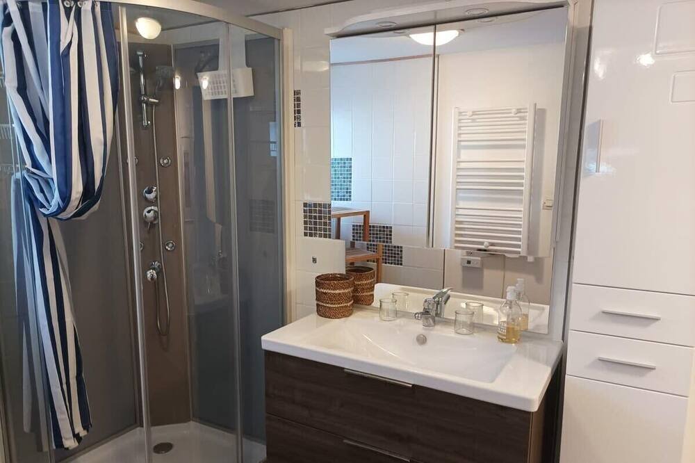 Photo of Bathroom in Yffiniac