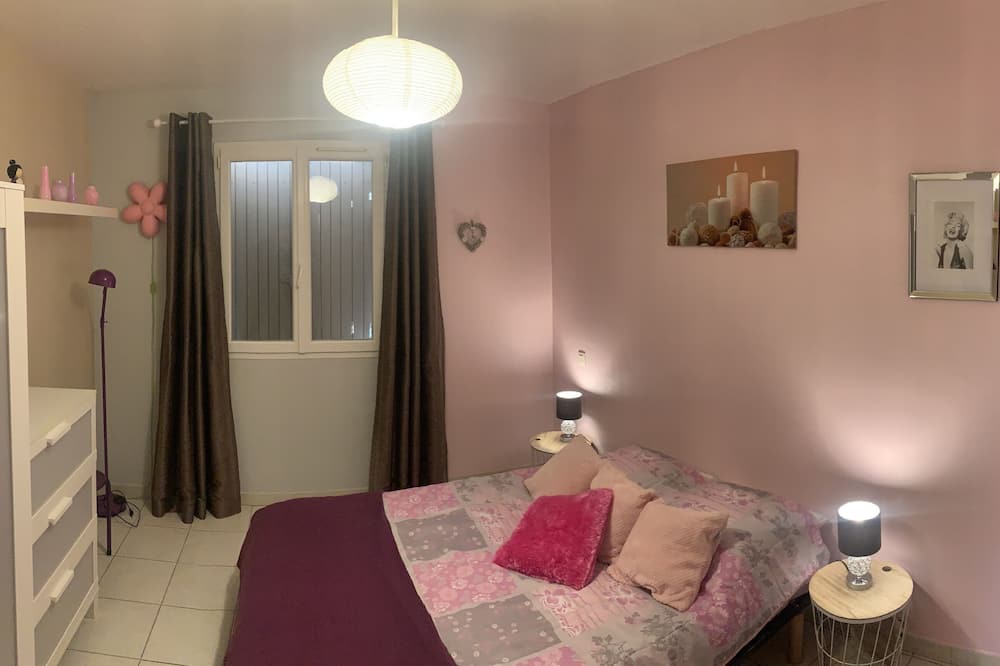 Photo of Bedroom in Beaucaire