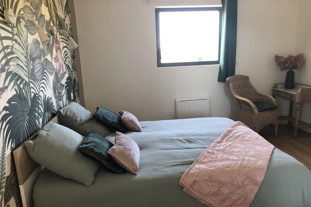 Photo of Bedroom in Tonquedec