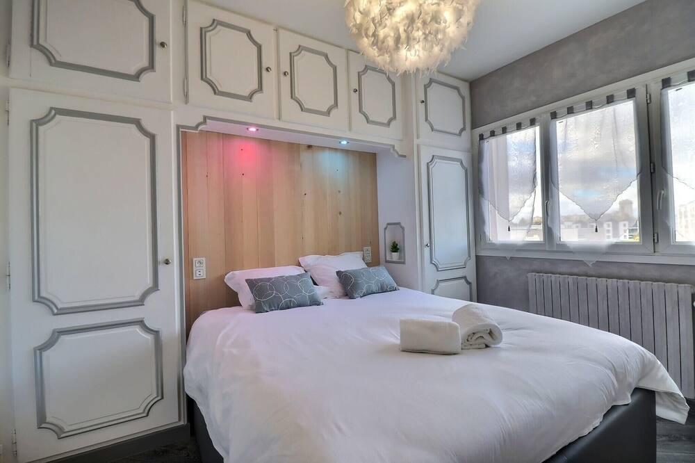 Photo of Bedroom in Troyes
