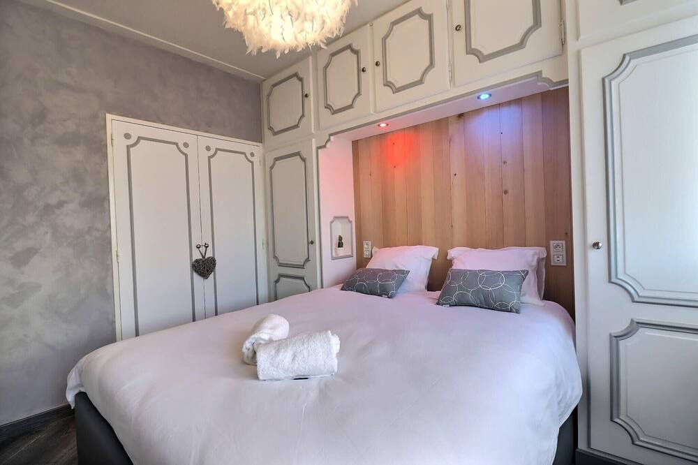 Photo of Bedroom in Troyes