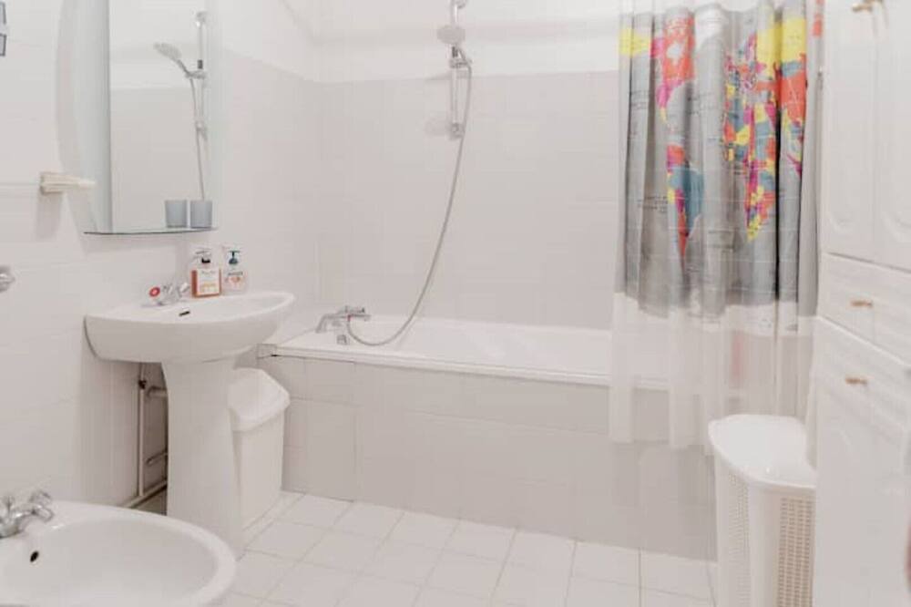 Photo of Bathroom in Coutures