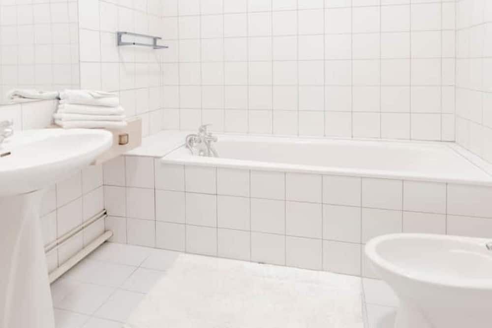 Photo of Bathroom in Coutures