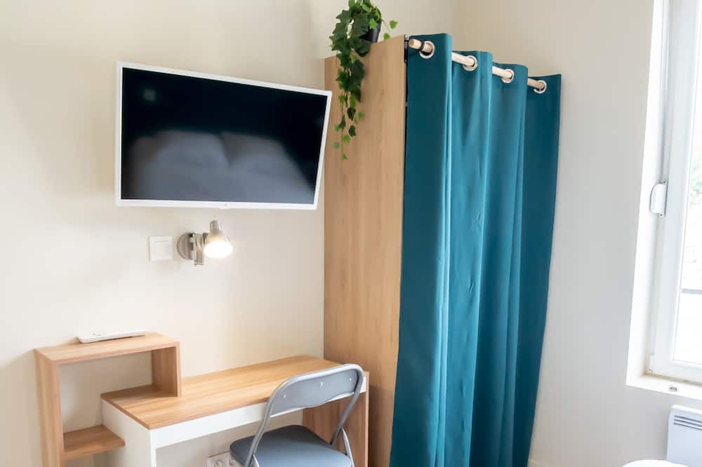 Photo of Bedroom in Quartier Beauregard-Boufflers-Buthegnemont-Boudonville