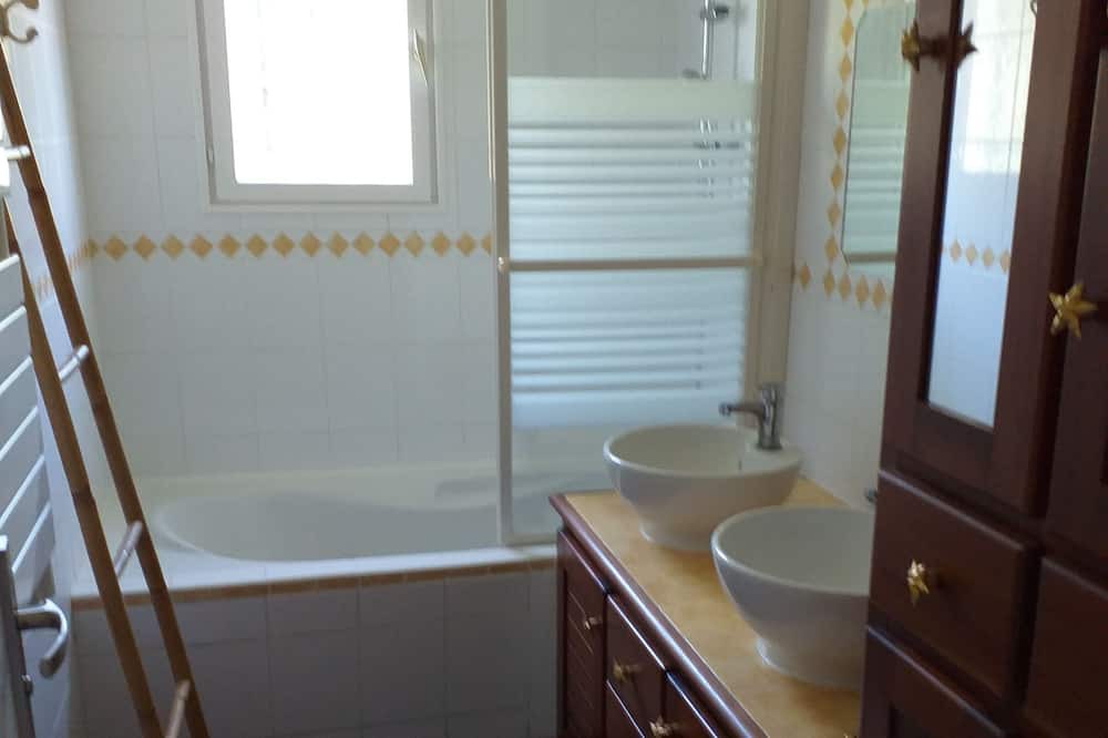 Photo of Bathroom in Blis-et-Born