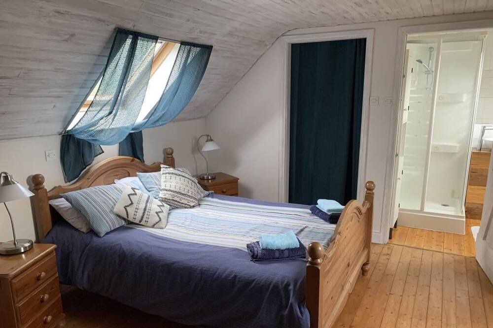 Photo of Bedroom in Plounerin