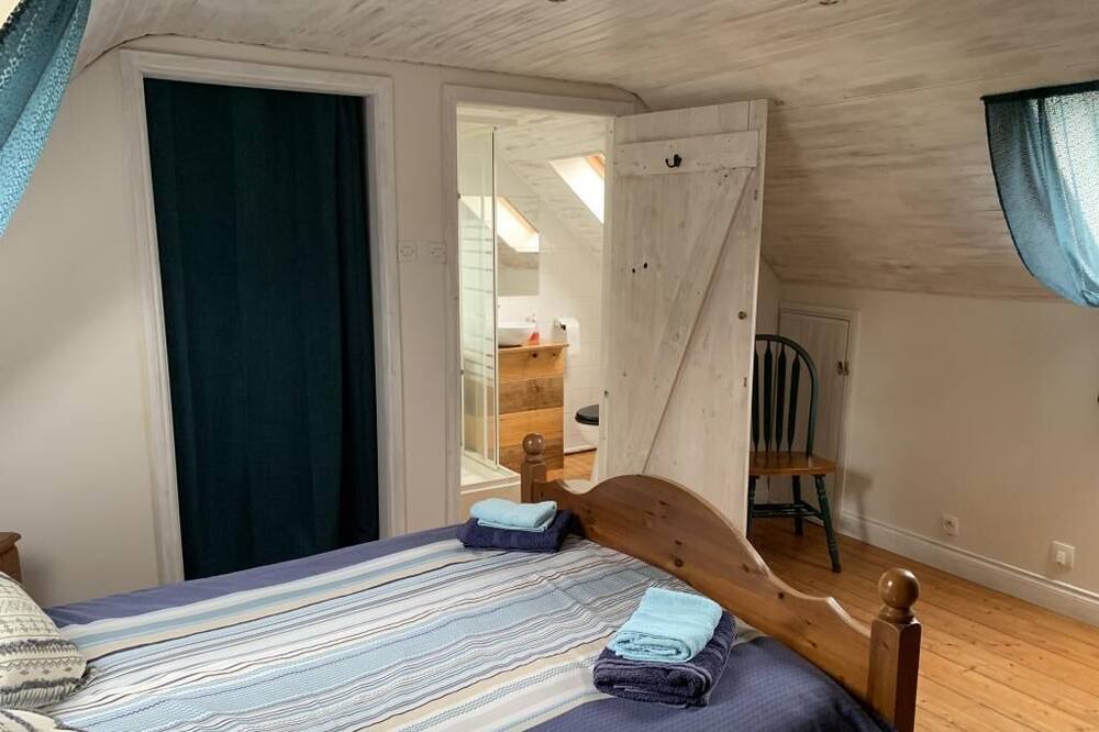 Photo of Bedroom in Plounerin