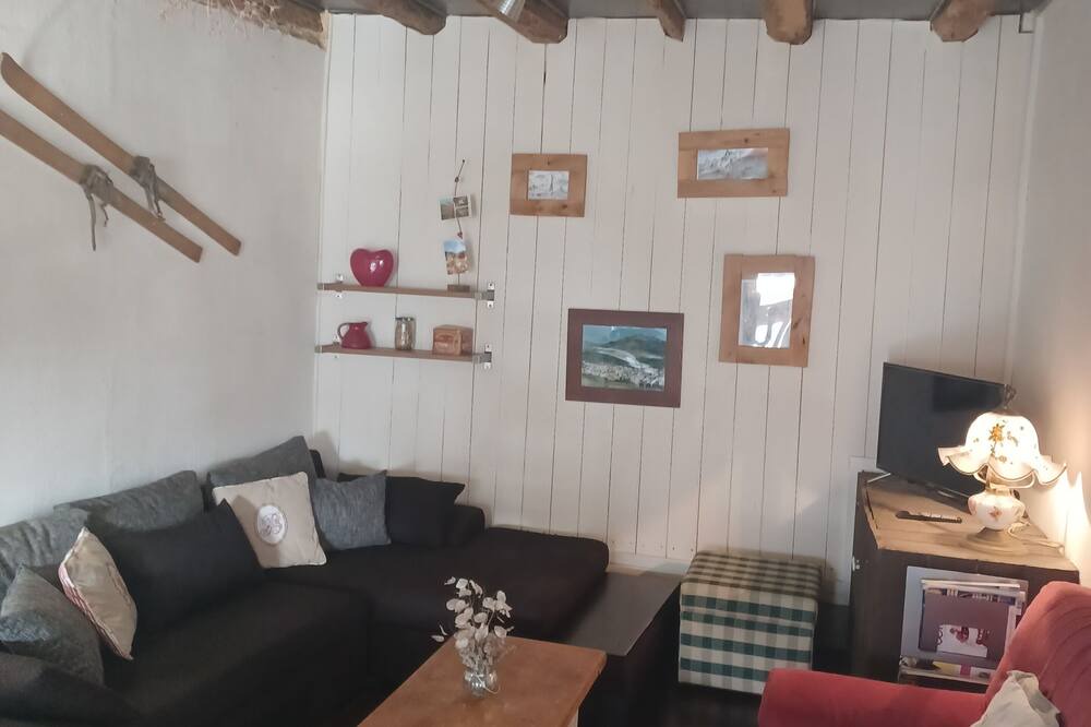 Photo of Livingroom in Mijanes