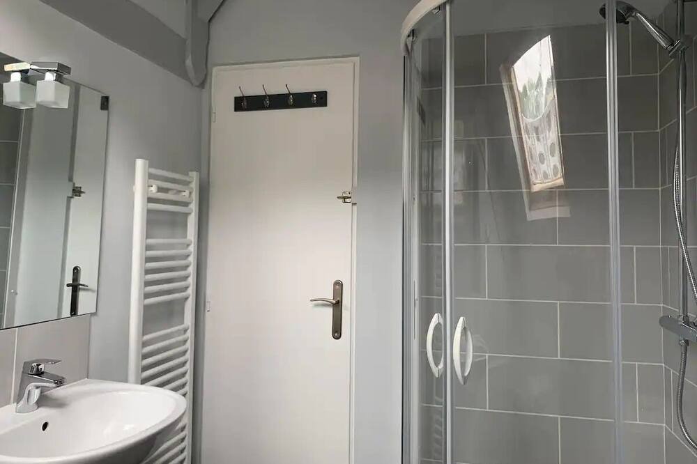 Photo of Bathroom in Josselin