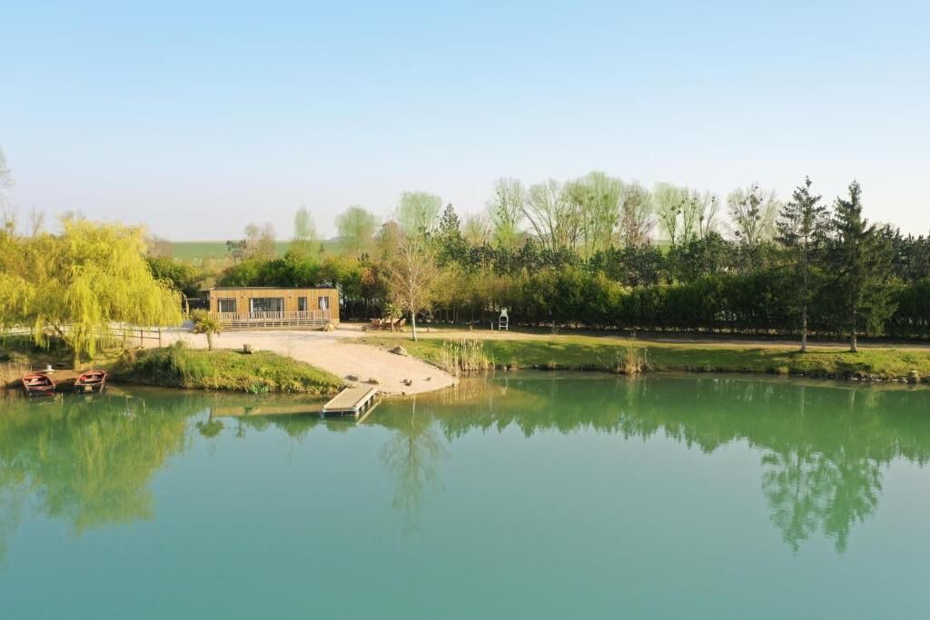 Photo of Others in Gravon