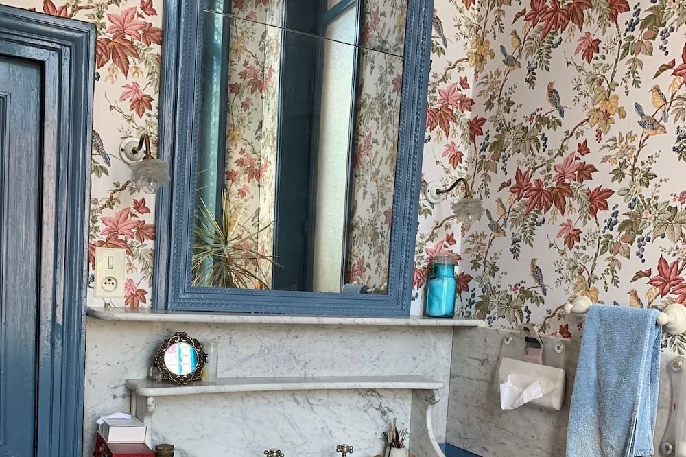 Photo of Bathroom in Saint Nicolas - Charles III - Ville vieille - Trois Maisons - Leopold