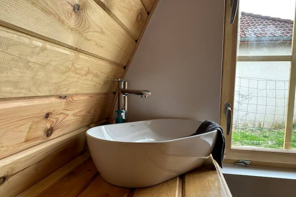 Photo of Bathroom in Saint-Eulien