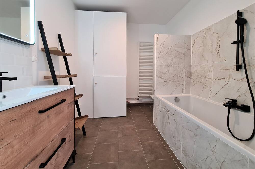 Photo of Bathroom in Le Beausset