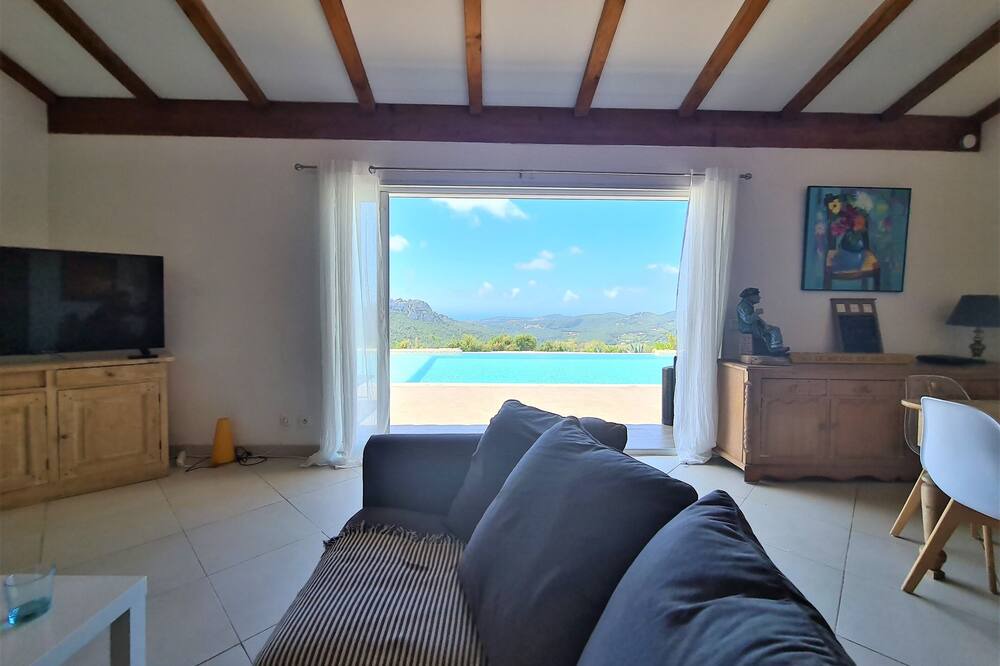 Photo of Livingroom in Le Beausset