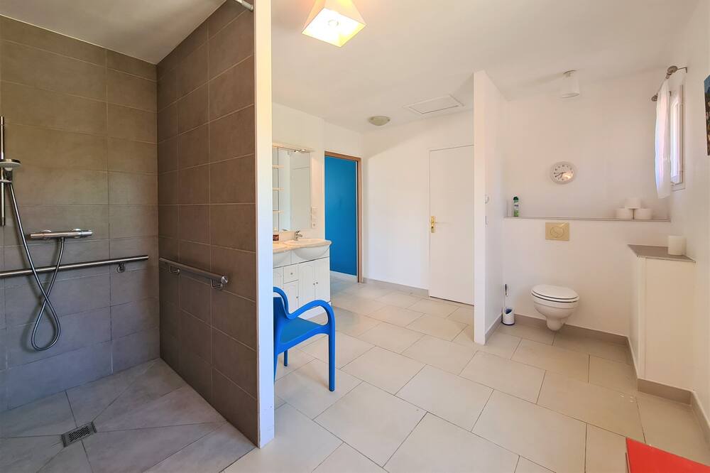 Photo of Bathroom in Le Beausset