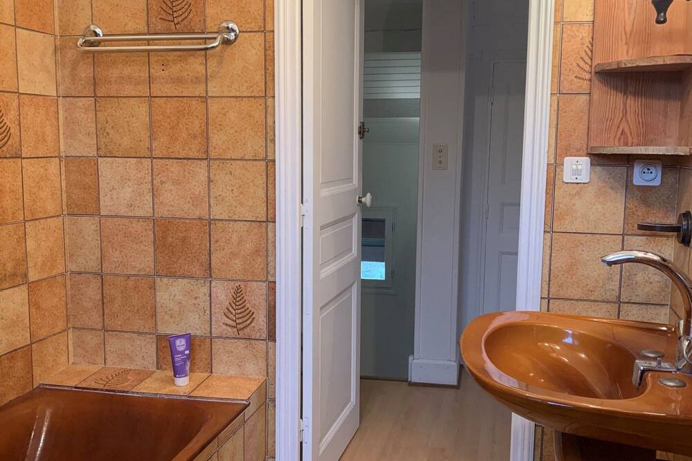 Photo of Bathroom in Barcelonnette