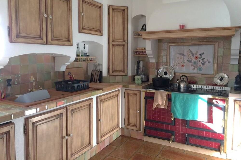 Photo of Kitchen in Barcelonnette