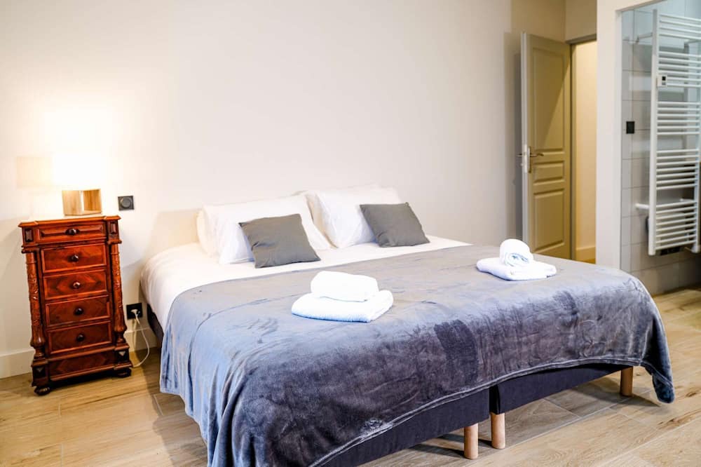 Photo of Bedroom in Roquemaure