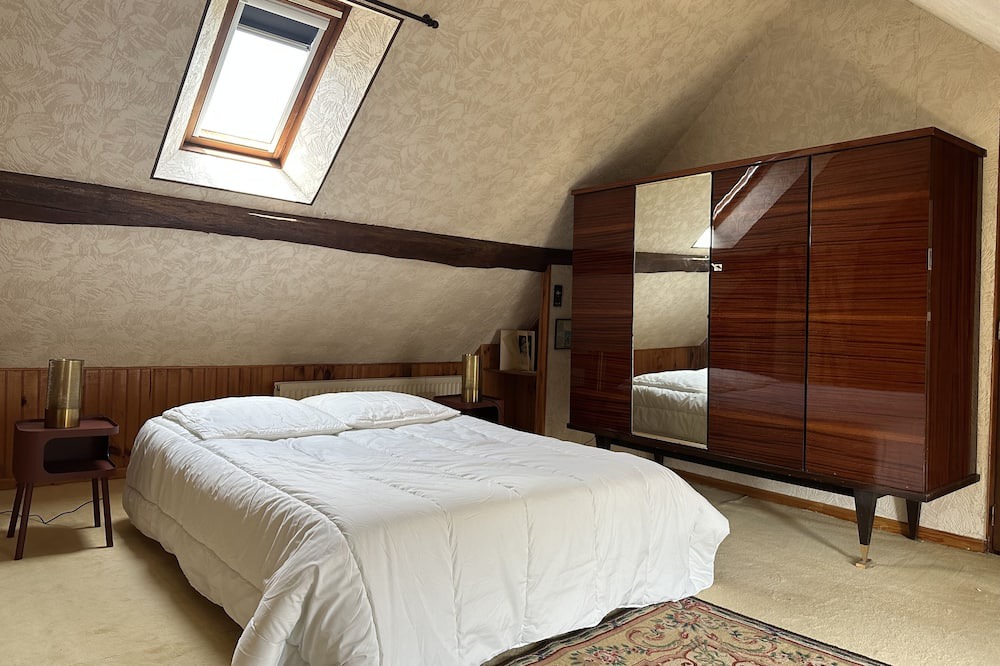 Photo of Bedroom in Herme