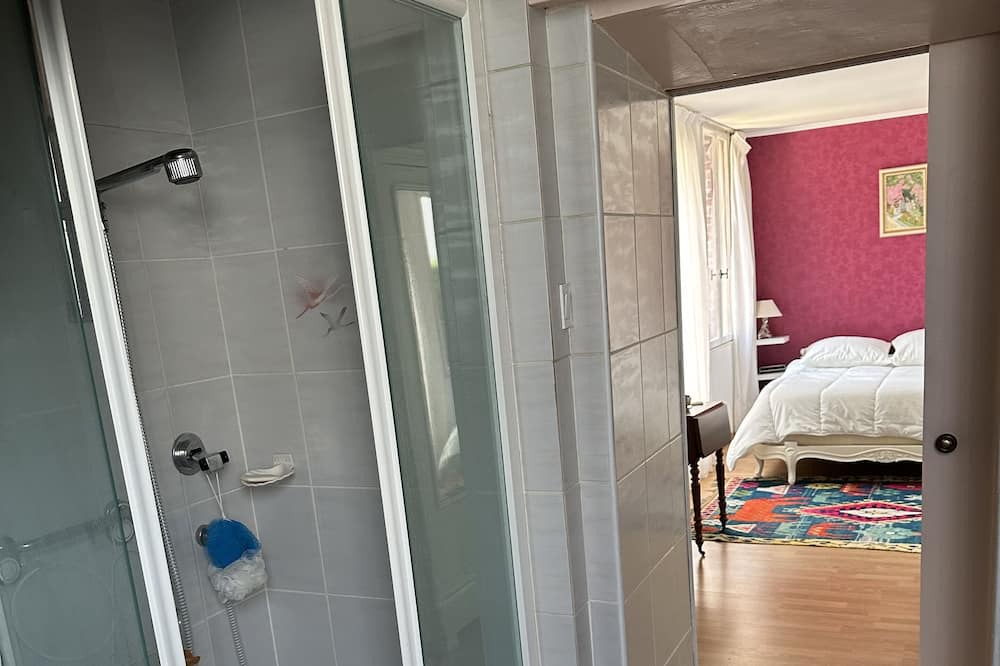 Photo of Bathroom in Herme