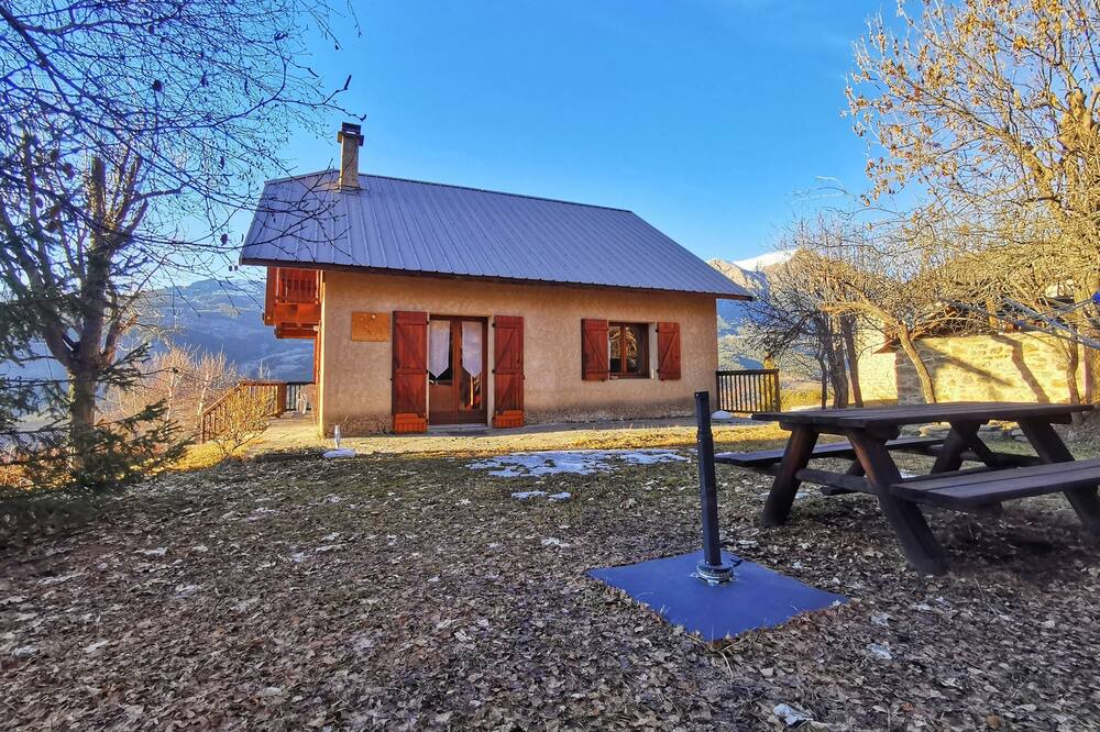 Photo of Outdoor in Enchastrayes