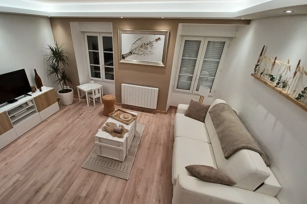 Photo of Livingroom in Flavigny