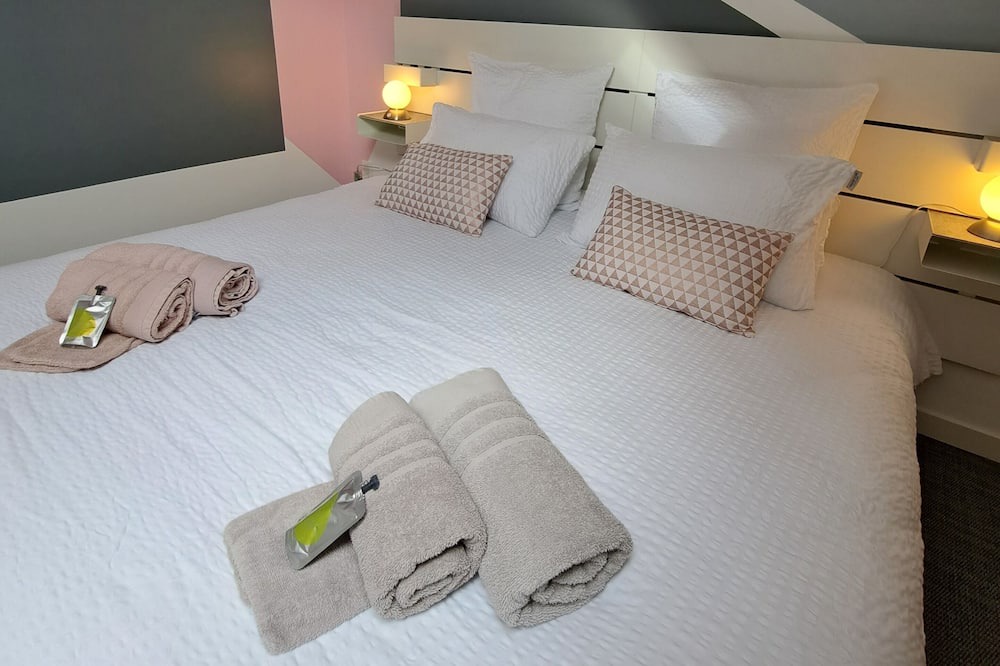 Photo of Bedroom in Flavigny