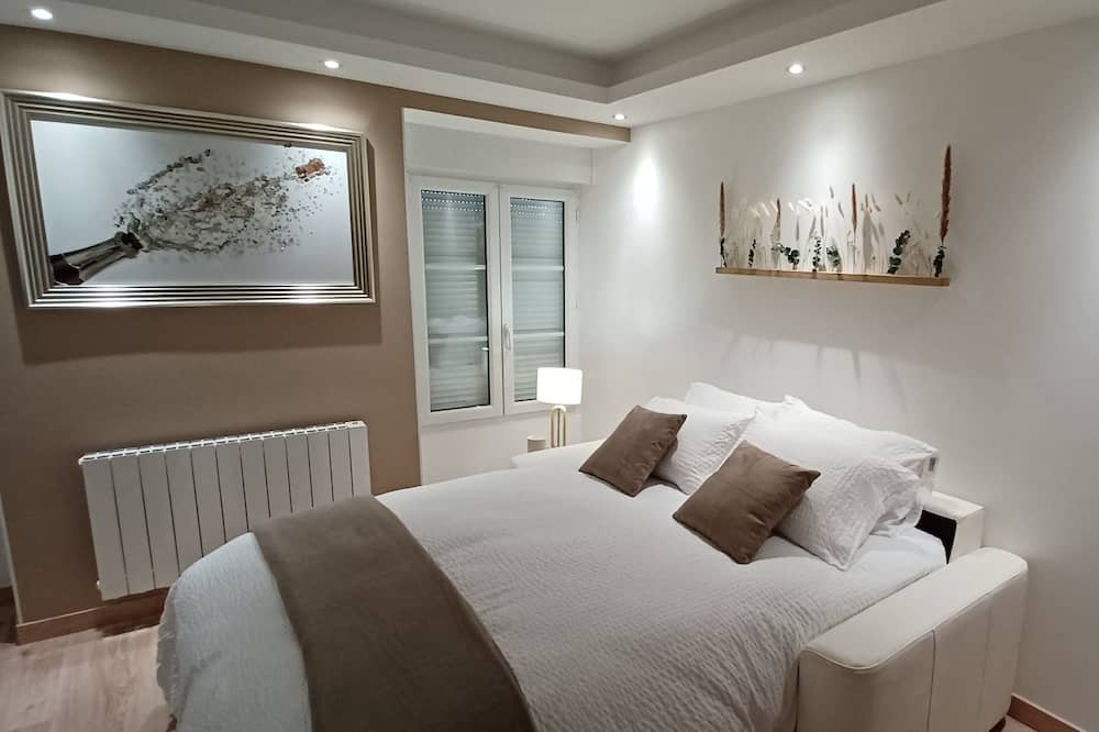 Photo of Bedroom in Flavigny