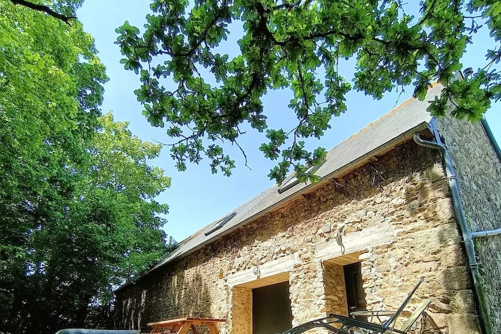 Photo of Outdoor in Plelo
