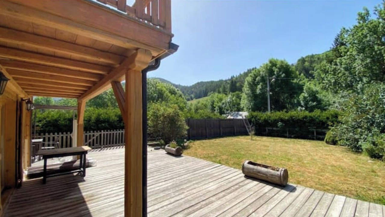 Photo of Patio Balcony in Barcelonnette