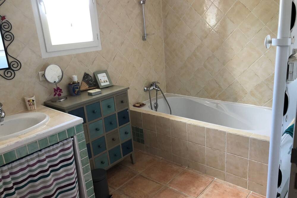 Photo of Bathroom in Brignoles