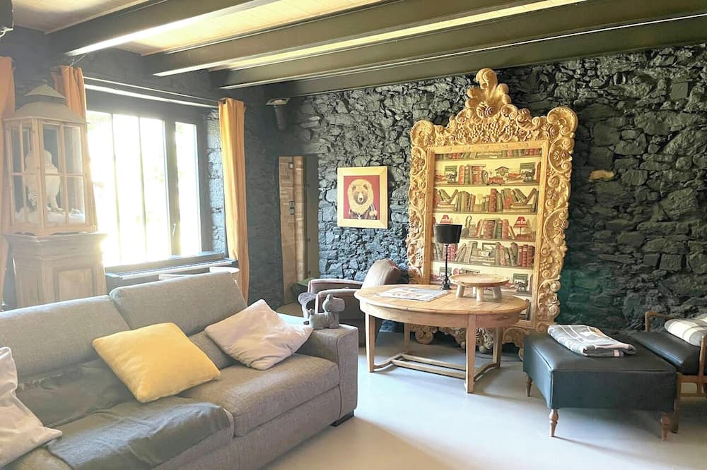 Photo of Livingroom in Ploubalay