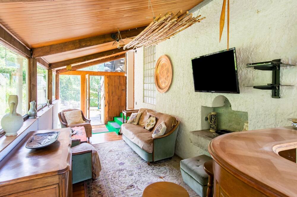 Photo of Livingroom in Saint-Julien-du-Verdon