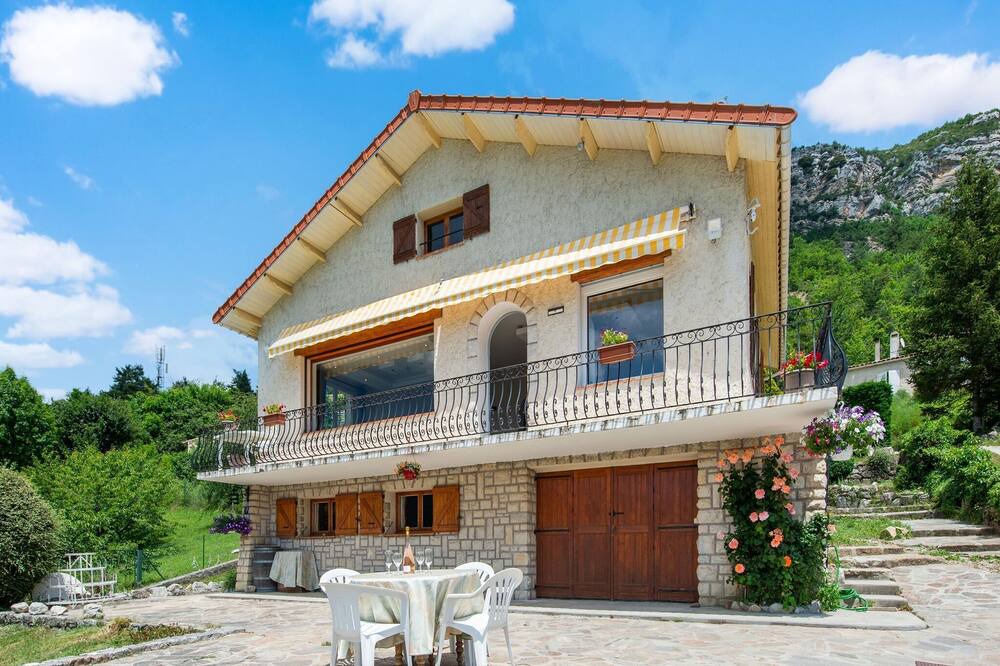 Photo of Outdoor in Saint-Julien-du-Verdon