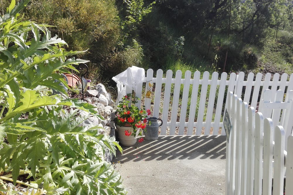 Photo of Outdoor in Chateauredon