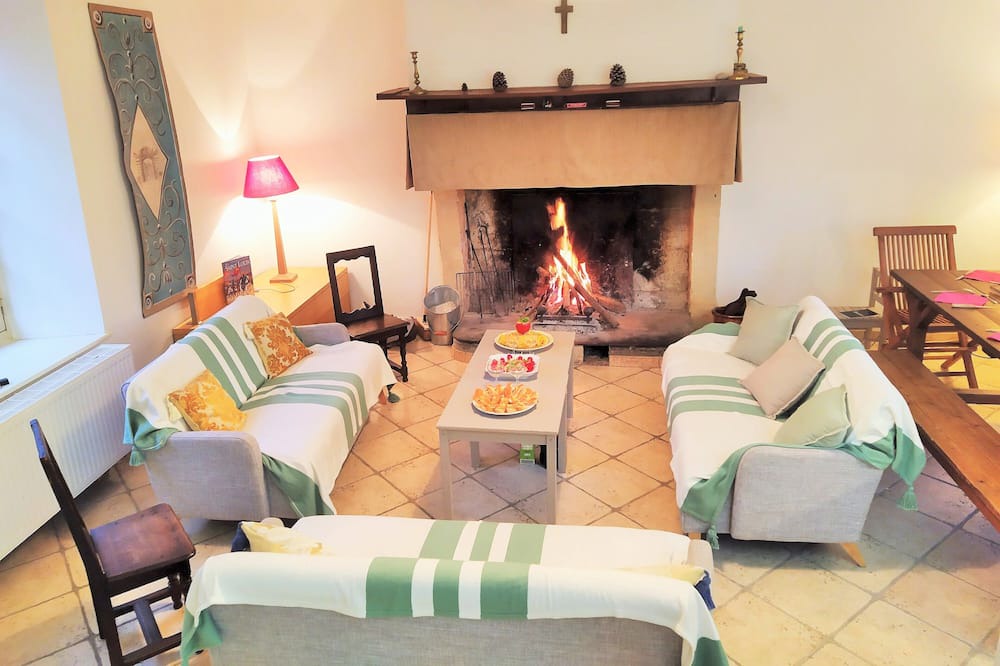 Photo of Livingroom in Braux-Sainte-Cohiere