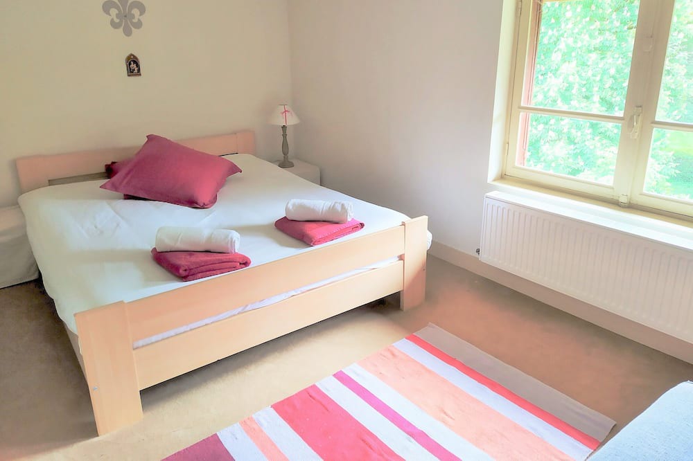 Photo of Bedroom in Braux-Sainte-Cohiere