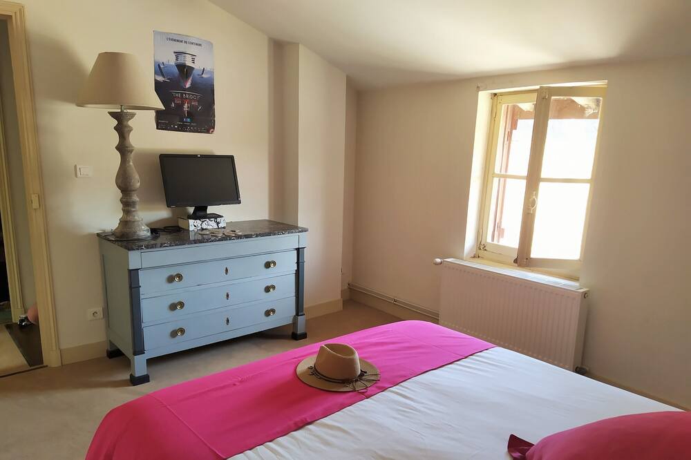 Photo of Bedroom in Braux-Sainte-Cohiere