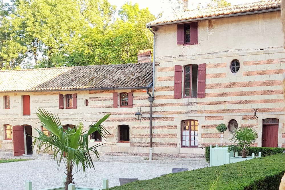 Photo of Outdoor in Braux-Sainte-Cohiere
