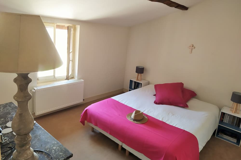 Photo of Bedroom in Braux-Sainte-Cohiere