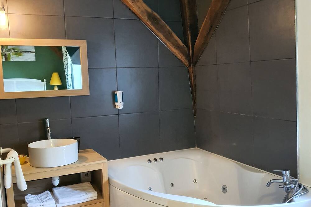 Photo of Bathroom in Vitry-le-Francois