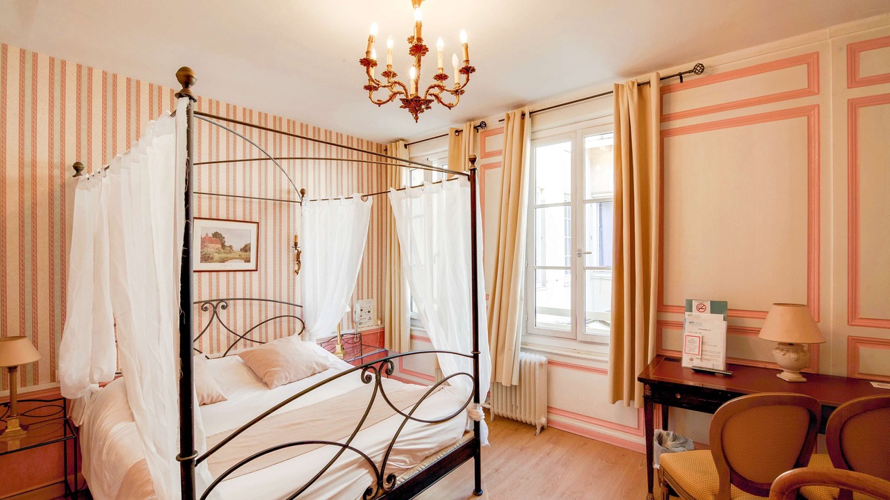 Photo of Bedroom in Old Town