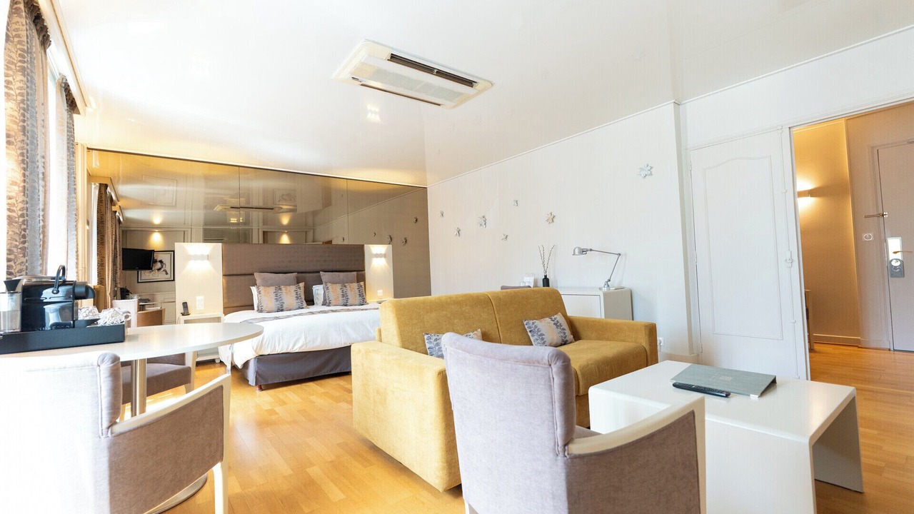 Photo of Bedroom in Chalons-en-Champagne