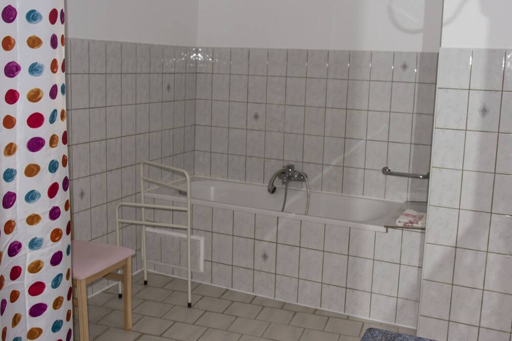 Photo of Bathroom in Remoncourt