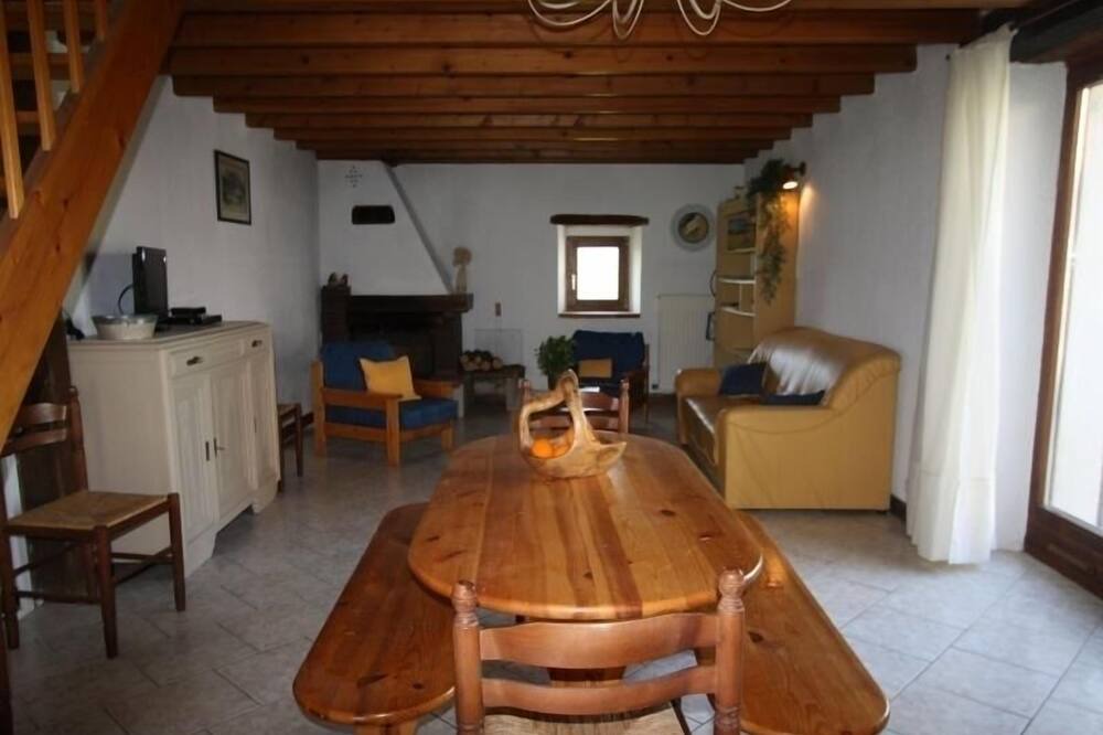 Photo of Livingroom in Vrecourt
