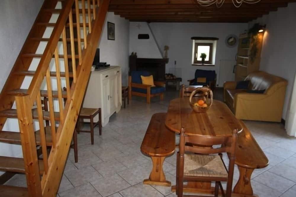 Photo of Livingroom in Vrecourt