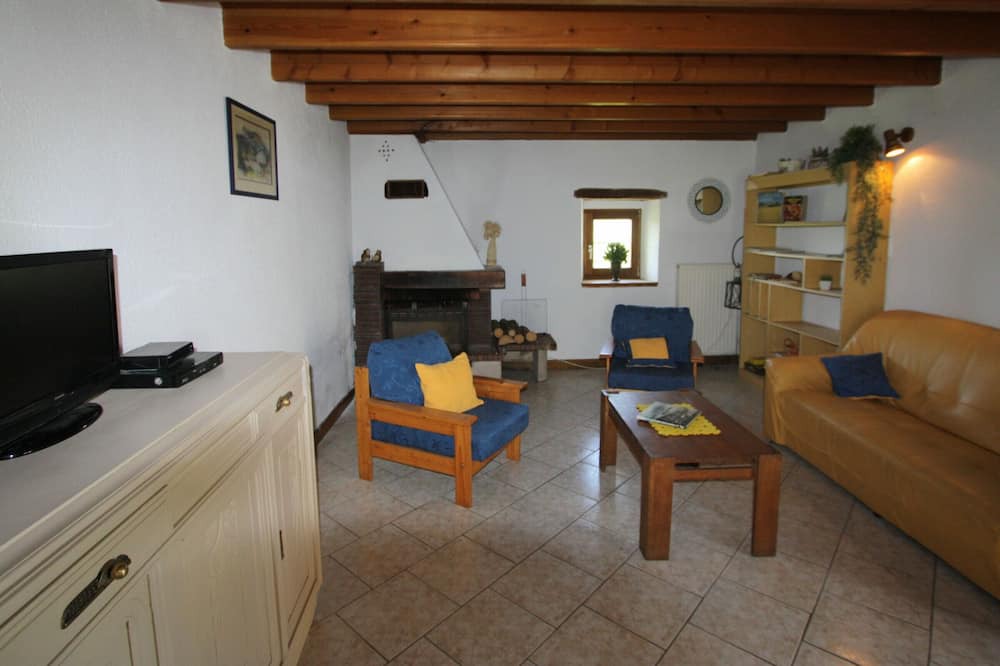 Photo of Livingroom in Vrecourt