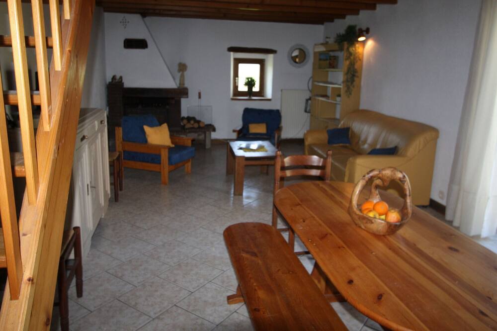 Photo of Livingroom in Vrecourt