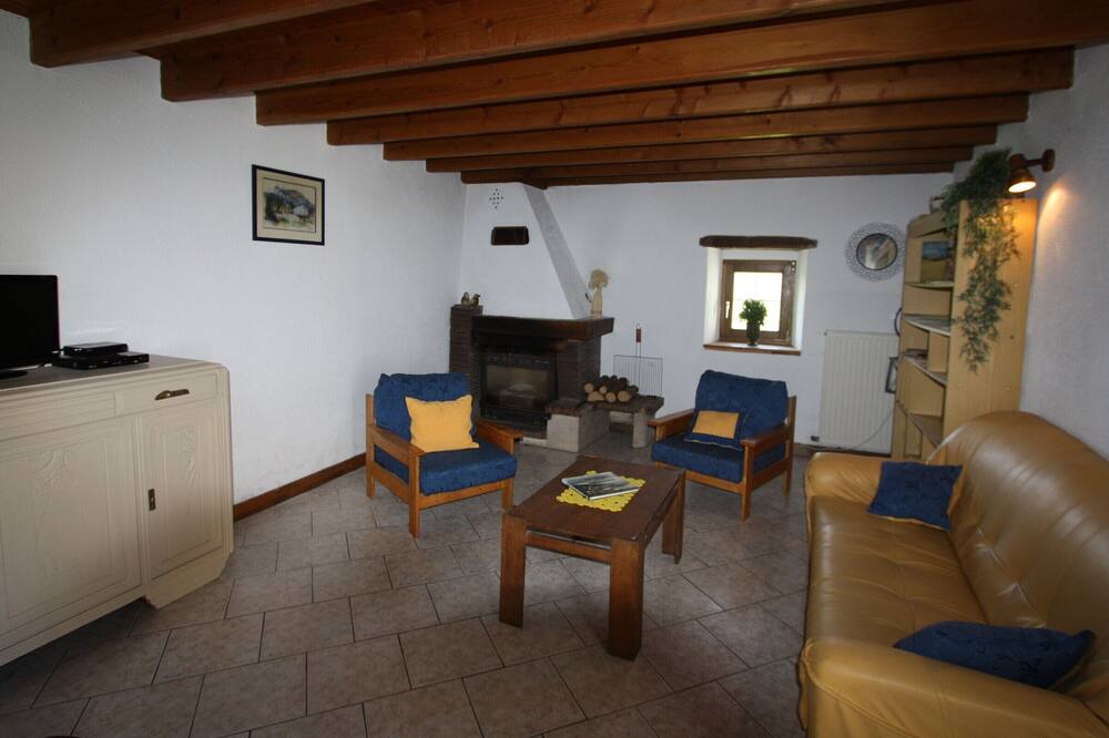 Photo of Livingroom in Vrecourt
