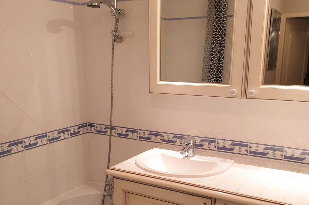 Photo of Bathroom in La Mole
